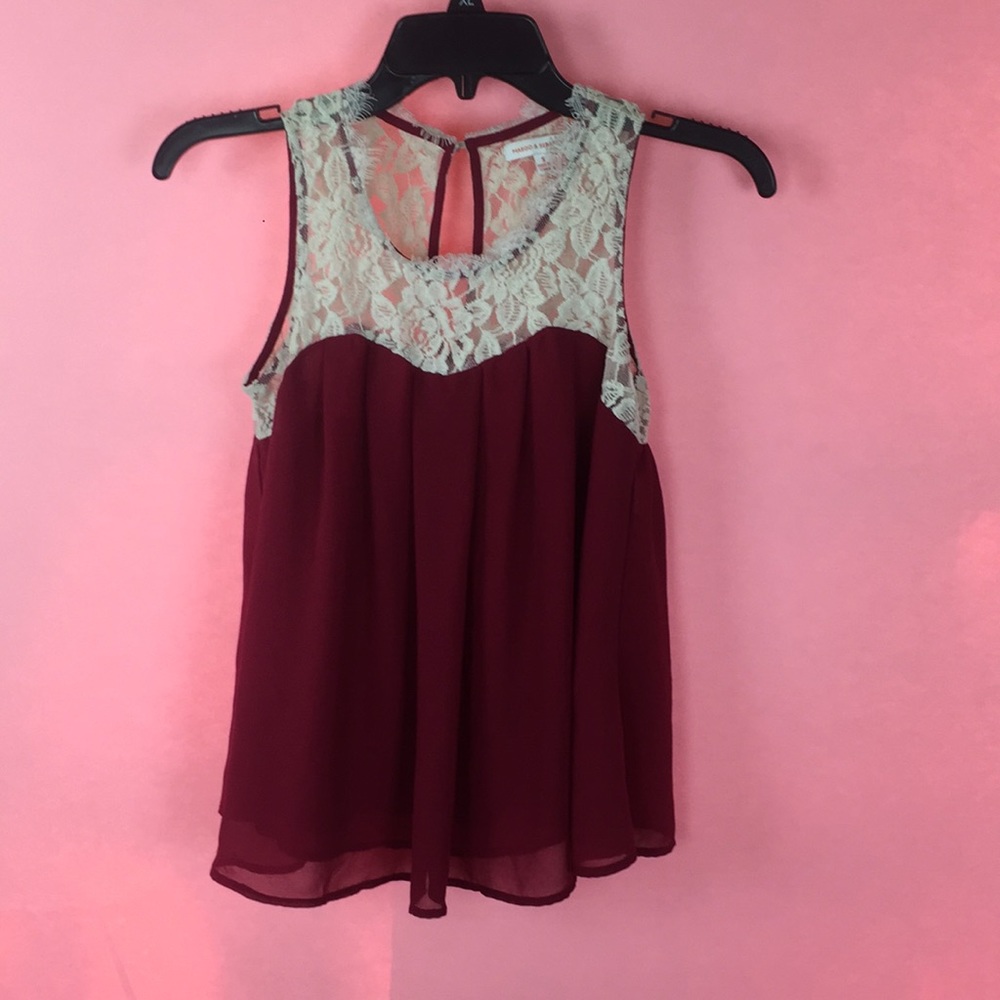 Lace blouse w/maroon chiffon keyhole back